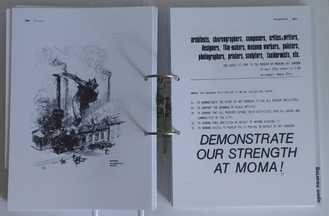 Páginas interiores de <em>Art Workers’ Coalition</em>, Madrid, Brumaria, 2010