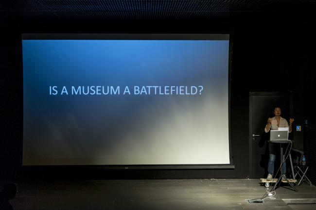 Hito Steyerl, <em>Is the Museum a battlefield?</em> [¿Es el museo un campo de batalla?, 2013]. Conferencia, 13ª Bienal de Estambul