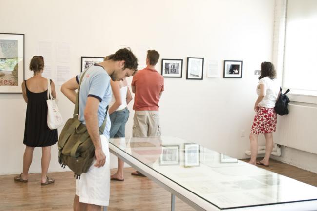 Vista de la exposición <em>That was Then, This is Now</em>, MoMA PS1, Nueva York, 22 de junio-22 de septiembre, 2008 