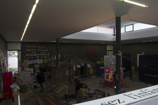 Indignadxs/Occupy, <em>Occupy Biennale</em> [Ocupar la bienal], 7ª Bienal de Arte Contemporáneo de Berlín, 27 de abril-1 de julio, 2012. Fotografía: Marta Gornicka