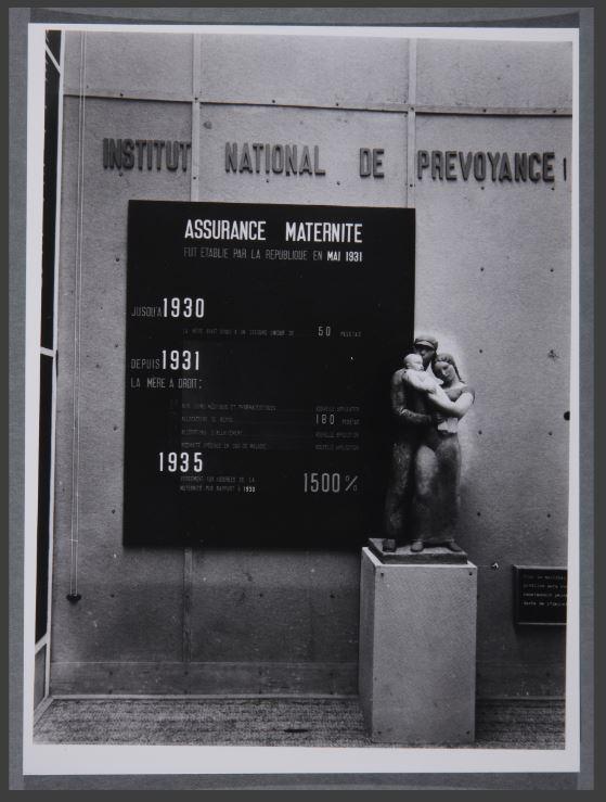 Exposition: panneau sur l'Institut national de prévoyance