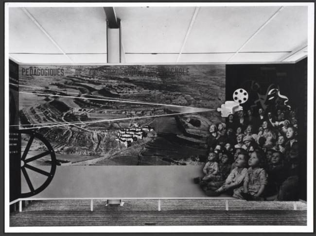 Exposition: panneau sur l'Education