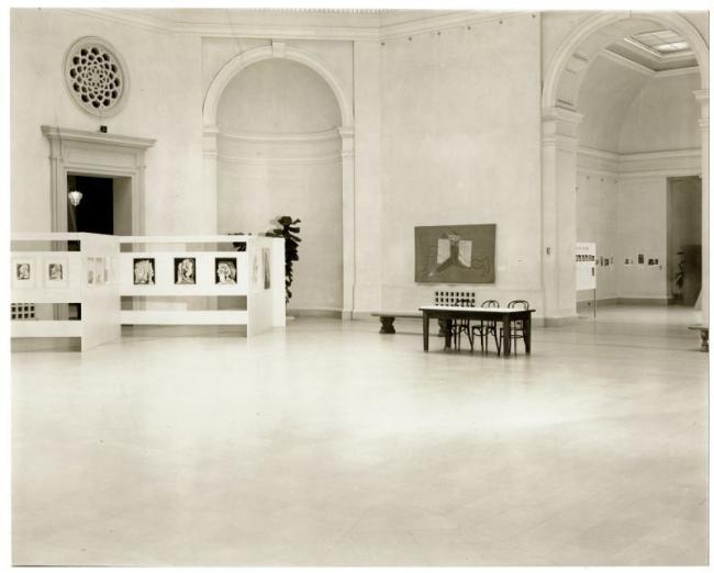 Vistas de instalación de la exposición Picasso's Guernica en el San Francisco Museum of Art