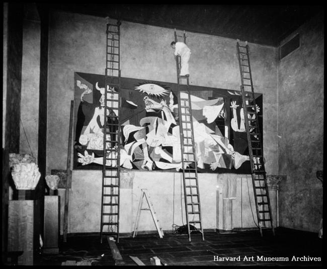 Vistas de Guernica expuesto en el Fogg Art Museum de la Universidad de Harvard