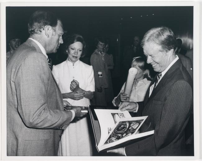 Jimmy Carter en la exposición «Pablo Picasso: A Retrospective» del Museum of Modern Art de Nueva York