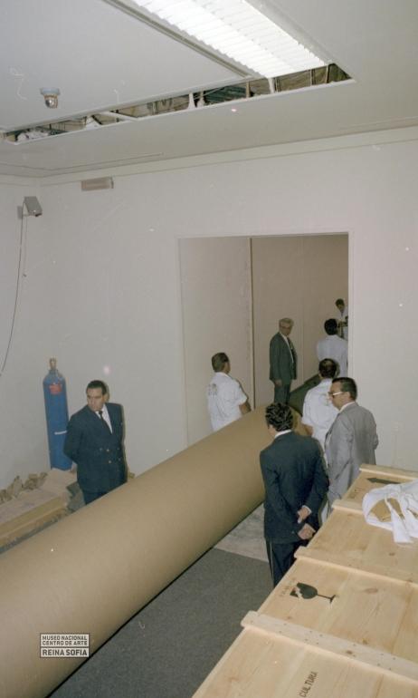 Guernica arrives in Madrid