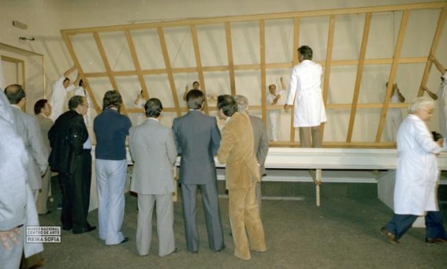 Guernica arrives in Madrid