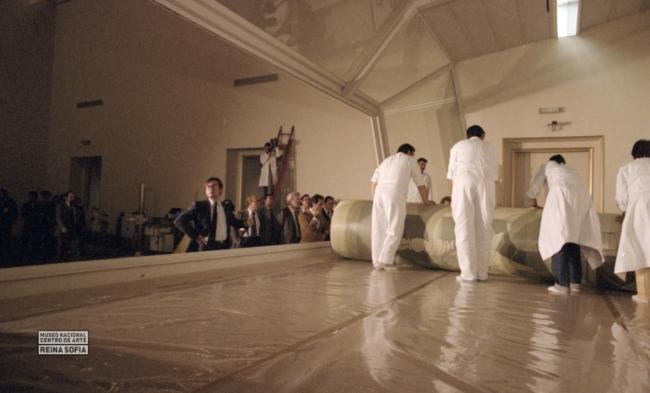 Guernica arrives in Madrid