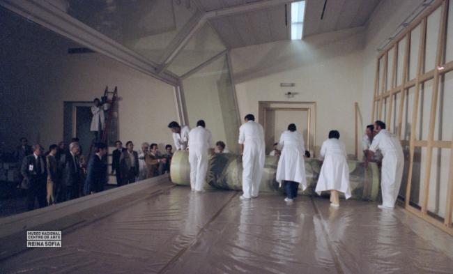 Guernica arrives in Madrid