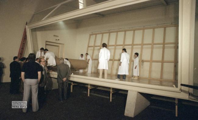 Guernica arrives in Madrid