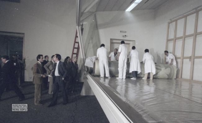 Guernica arrives in Madrid