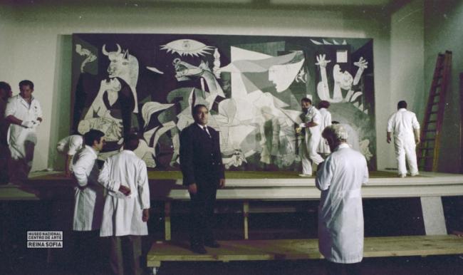Guernica arrives in Madrid