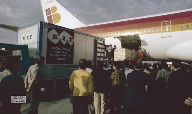 Guernica arrives in Madrid