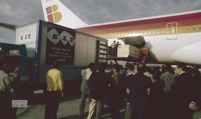 Guernica arrives in Madrid