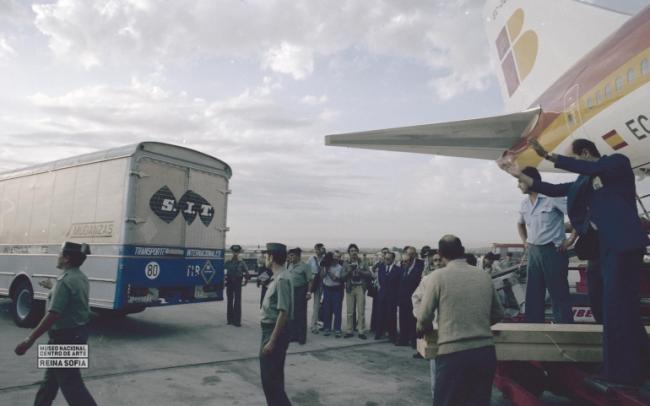Guernica arrives in Madrid