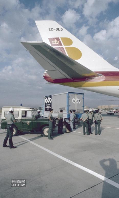 Guernica arrives in Madrid