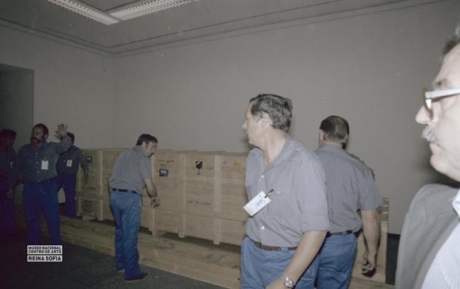 Guernica arrives in Madrid