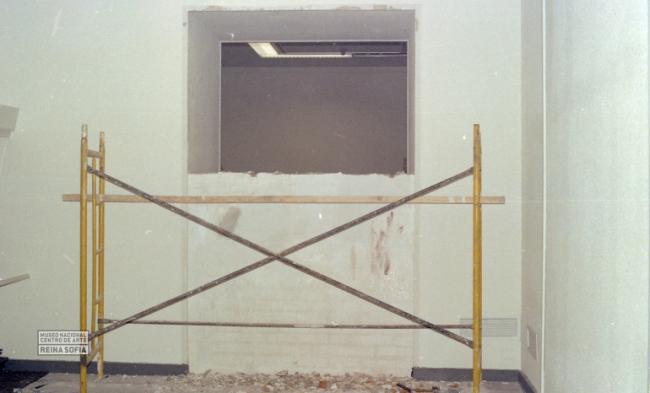 Guernica arrives in Madrid