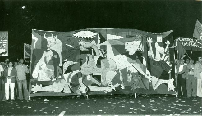 EN Manifestación contra el ingreso de España en la OTAN