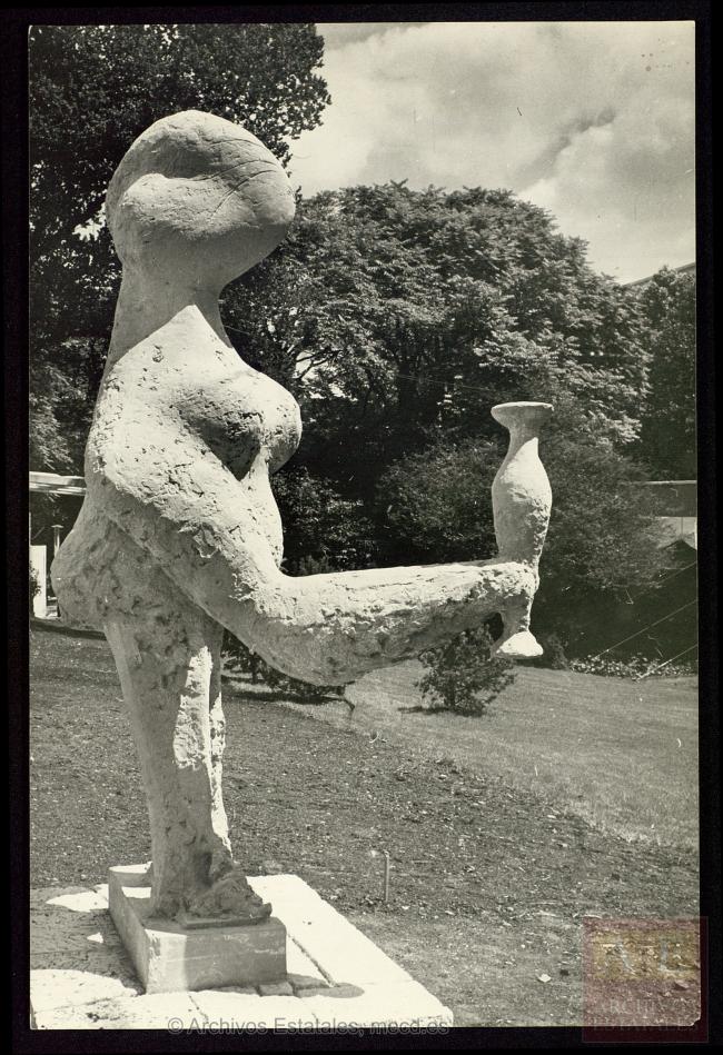 Dama oferente de Pablo Picasso instalada