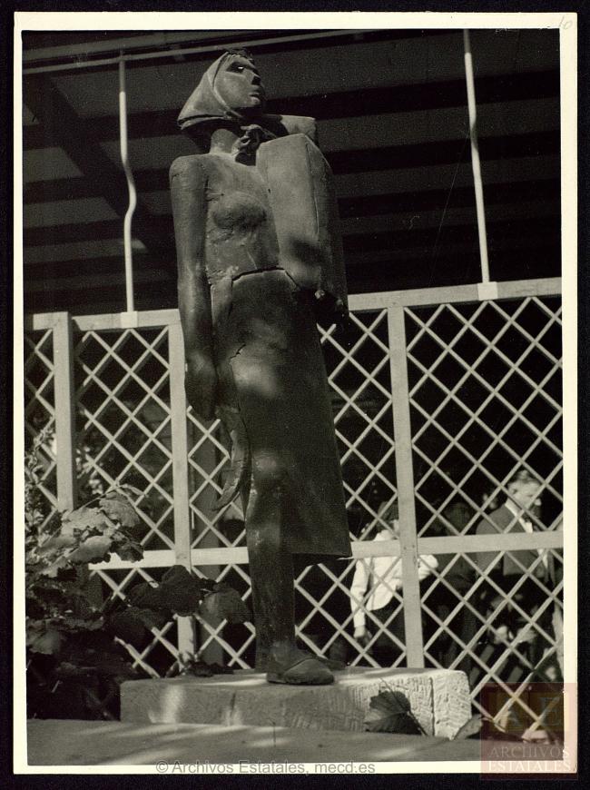 Montserrat de Julio González instalada. © Julio González, VEGAP, Madrid