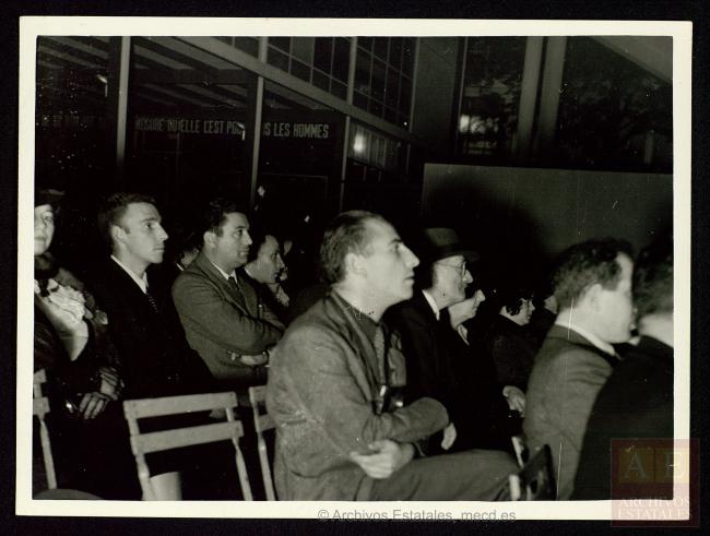 Público en el auditorio del Pabellón de España