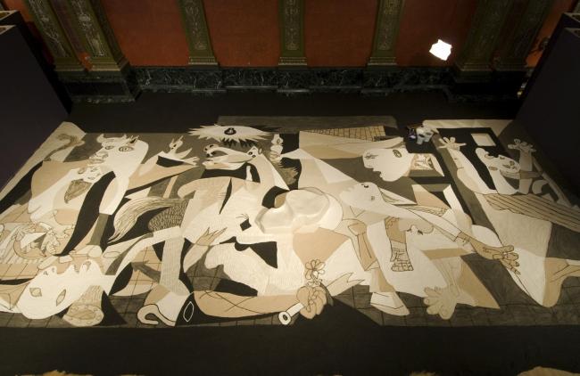 Vista de la instalación: "Lee Mingwei: Impermanence", Centro Cultural de Chicago, 2007