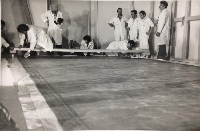 Montaje de Guernica en el Casón del Buen Retiro