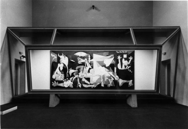 Montaje final de la sala en el Casón del Buen Retiro