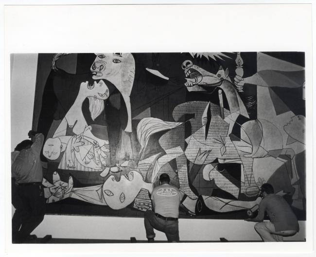Desanclaje de Guernica de la pared del Museum of Modern Art de Nueva York