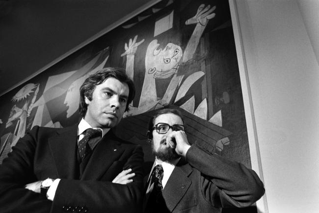 Felipe González ante Guernica