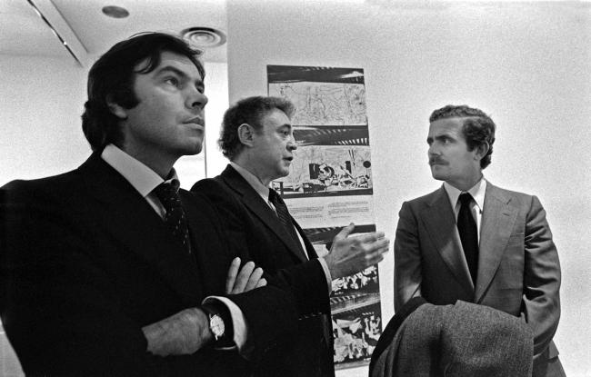 Felipe González ante Guernica