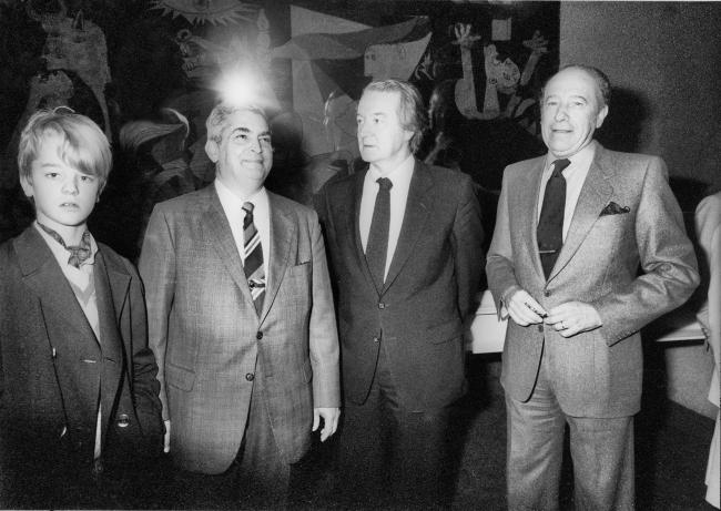 Fotografías de Guernica en el Casón del Buen Retiro