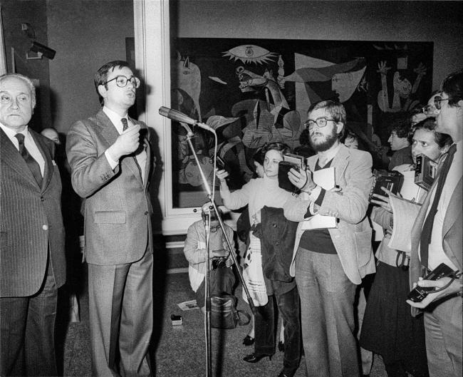 Fotografías de Guernica en el Casón del Buen Retiro