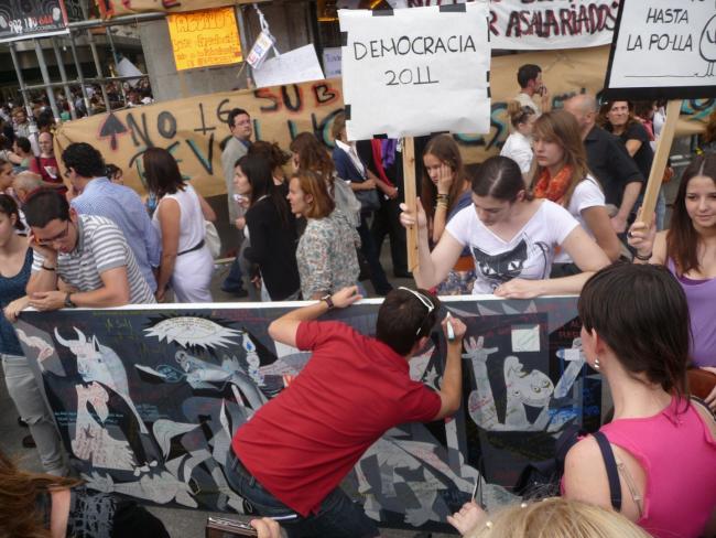 Replica of Guernica made by Fine Art students for 15 M demonstrations in Madrid