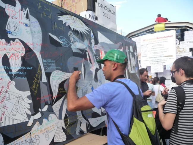 Replica of Guernica made by Fine Art students for 15 M demonstrations in Madrid