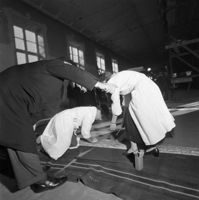 EN Fotografías del montaje y la exposición  «Guernica, avec 60 études» del Nationalmuseum