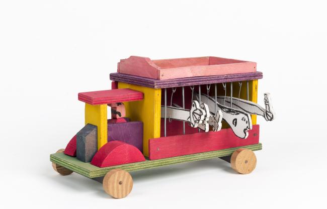 Camión de encarcelados con con figuras de Guernica. Juguete