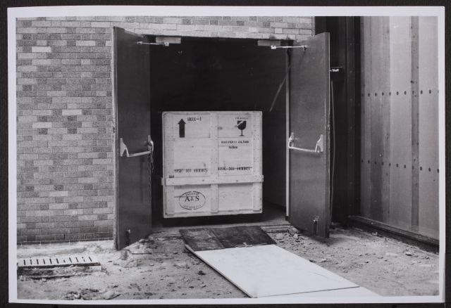 Fotografías del desmontaje de Guernica en el Museum of Modern Art de Nueva York para su posterior traslado a Madrid