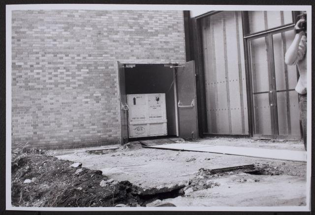 Fotografías del desmontaje de Guernica en el Museum of Modern Art de Nueva York para su posterior traslado a Madrid