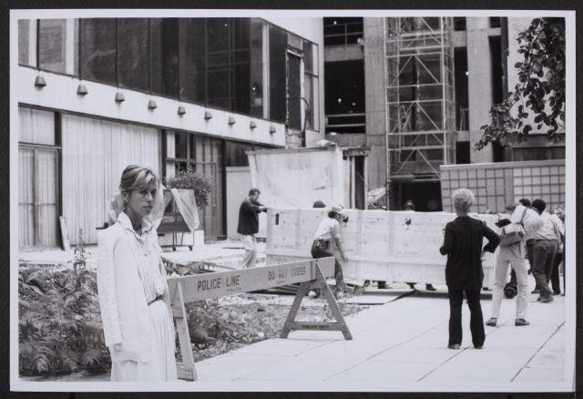 Fotografías del desmontaje de Guernica en el Museum of Modern Art de Nueva York para su posterior traslado a Madrid