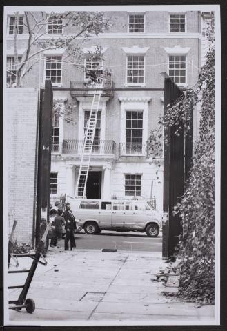 Fotografías del desmontaje de Guernica en el Museum of Modern Art de Nueva York para su posterior traslado a Madrid