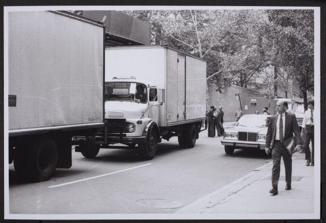 Fotografías del desmontaje de Guernica en el Museum of Modern Art de Nueva York para su posterior traslado a Madrid