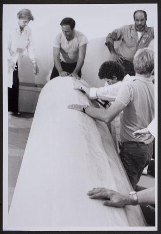 Fotografías del desmontaje de Guernica en el Museum of Modern Art de Nueva York para su posterior traslado a Madrid