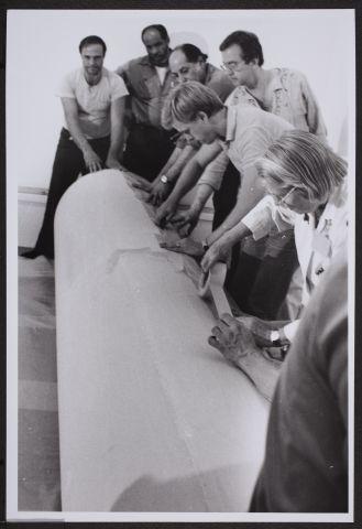 Fotografías del desmontaje de Guernica en el Museum of Modern Art de Nueva York para su posterior traslado a Madrid