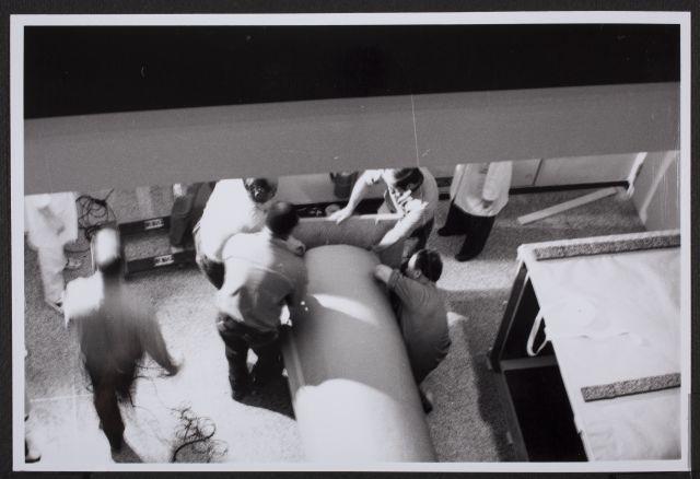 Fotografías del desmontaje de Guernica en el Museum of Modern Art de Nueva York para su posterior traslado a Madrid