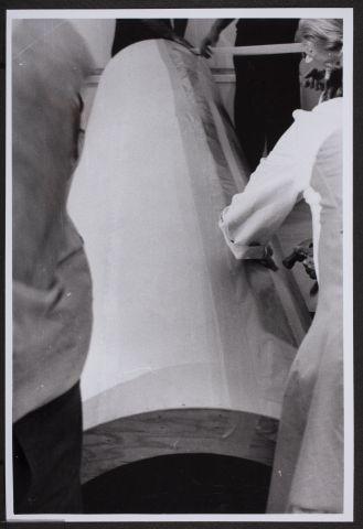 Fotografías del desmontaje de Guernica en el Museum of Modern Art de Nueva York para su posterior traslado a Madrid