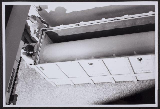 Fotografías del desmontaje de Guernica en el Museum of Modern Art de Nueva York para su posterior traslado a Madrid