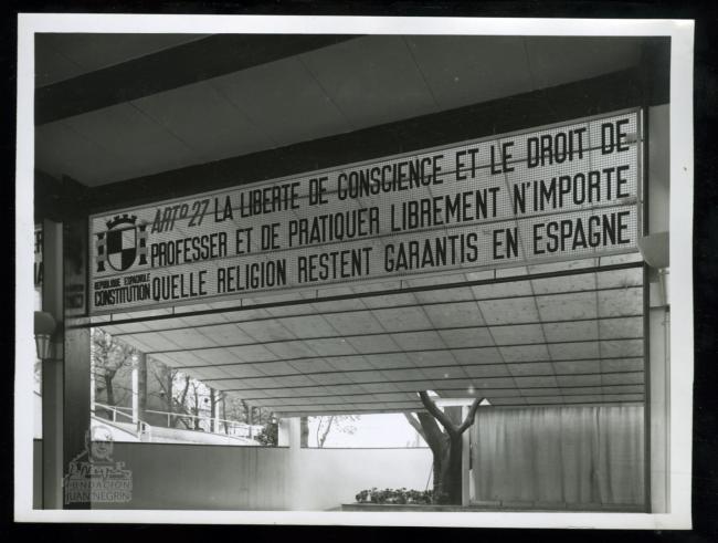Albert Lebrun, Presidente de la República de Francia, visita el Pabellón Español 