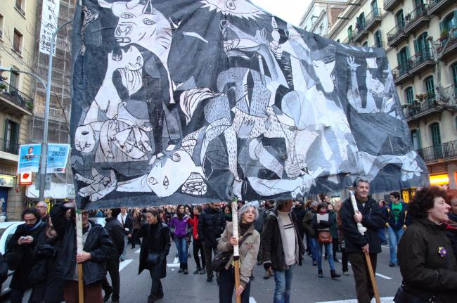 Manisfestación contra los suicidios provocados por los desahucios